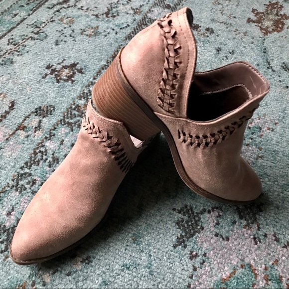❌SOLD! Tan Suede Cutout Booties - Picture 3 of 4